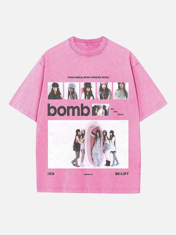 ILLIT Print Round Neck T-shirt