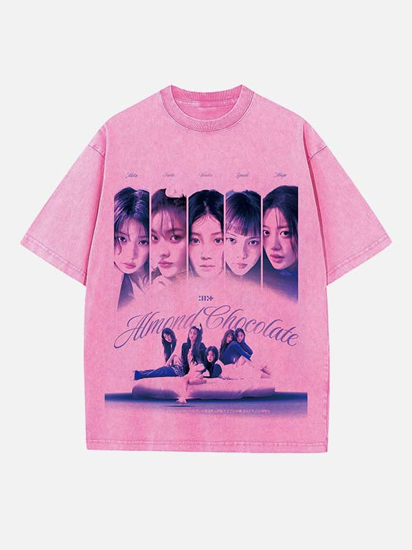 ILLIT Print Round Neck T-shirt