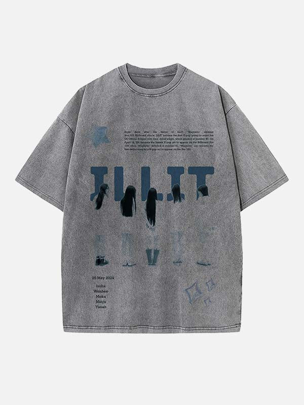 ILLIT Print Round Neck T-shirt