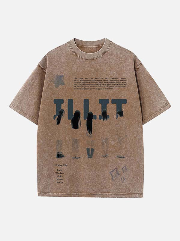 ILLIT Print Round Neck T-shirt