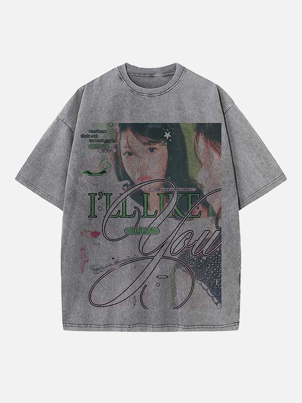 ILLIT Print Round Neck T-shirt