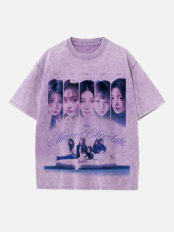 ILLIT Print Round Neck T-shirt