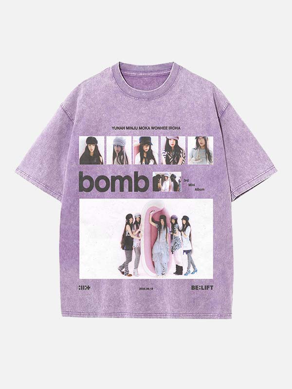 ILLIT Print Round Neck T-shirt