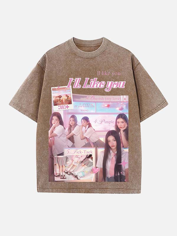 ILLIT Print Round Neck T-shirt