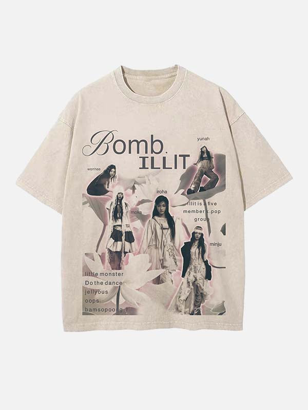 ILLIT Print Round Neck T-shirt