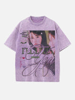 ILLIT Print Round Neck T-shirt