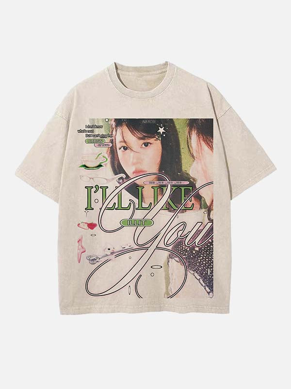ILLIT Print Round Neck T-shirt