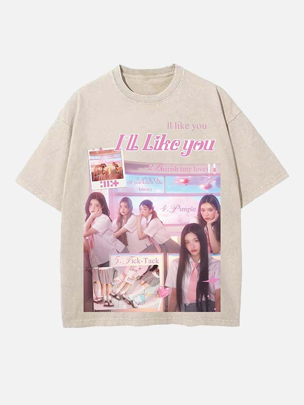 ILLIT Print Round Neck T-shirt
