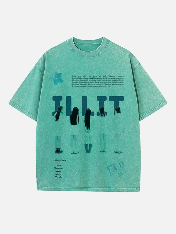 ILLIT Print Round Neck T-shirt